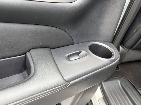 Used 2019 Nissan Pathfinder Platinum w/ Cargo Package FWD image 20