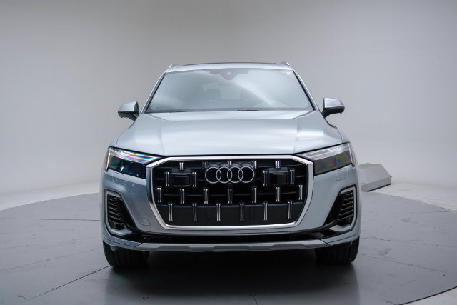 Used 2025 Audi Q7 3.0T Premium Plus AWD/4WD image 8