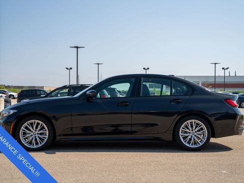 Used 2023 BMW 330i xDrive Sedan w/ Premium Package image 4