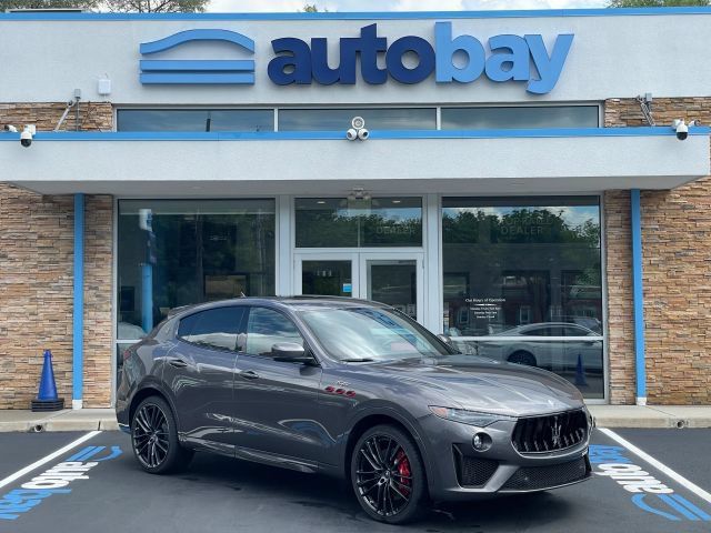 Used 2022 Maserati Levante Trofeo AWD/4WD image 8