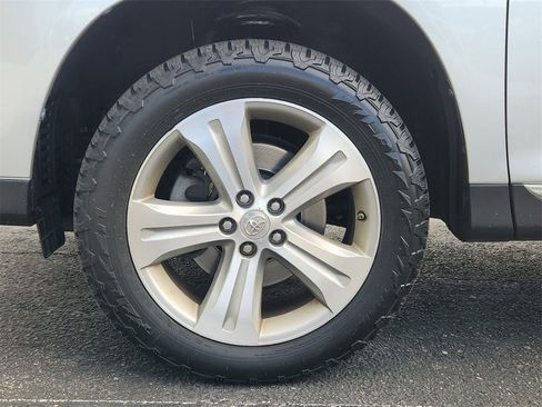 Used 2012 Toyota Highlander Limited image 6