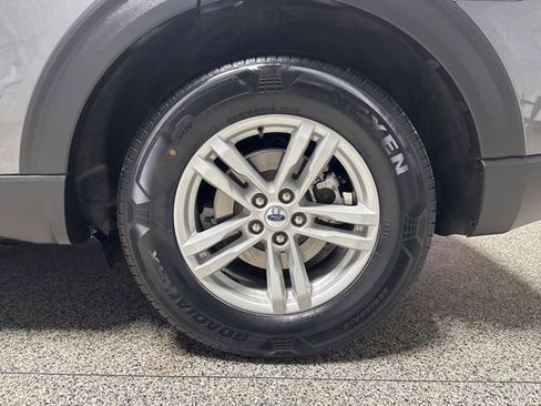 Used 2023 Ford Explorer XLT w/ Equipment Group 202A image 17