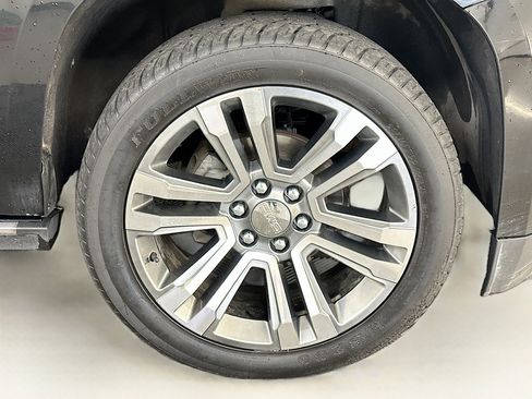 Used 2017 GMC Yukon XL Denali w/ Open Road Package AWD/4WD image 38