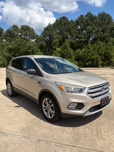 Used 2017 Ford Escape SE w/ SE Cold Weather Package AWD/4WD image 7