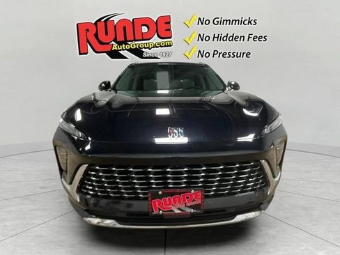 Used 2024 Buick Envision Avenir AWD/4WD image 8