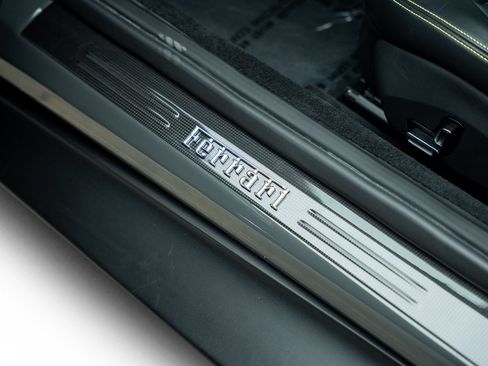Used 2022 Ferrari Roma RWD image 64