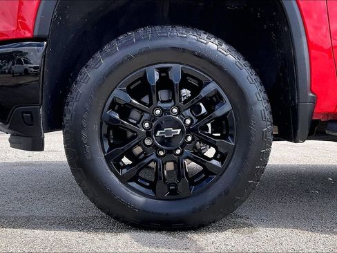 Used 2025 Chevrolet Silverado 2500 Custom w/ Custom Value Package AWD/4WD image 35