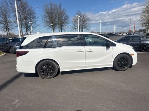 Used 2025 Honda Odyssey Sport-L image 12