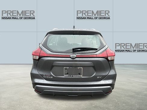 Used 2024 Nissan Kicks SV image 6
