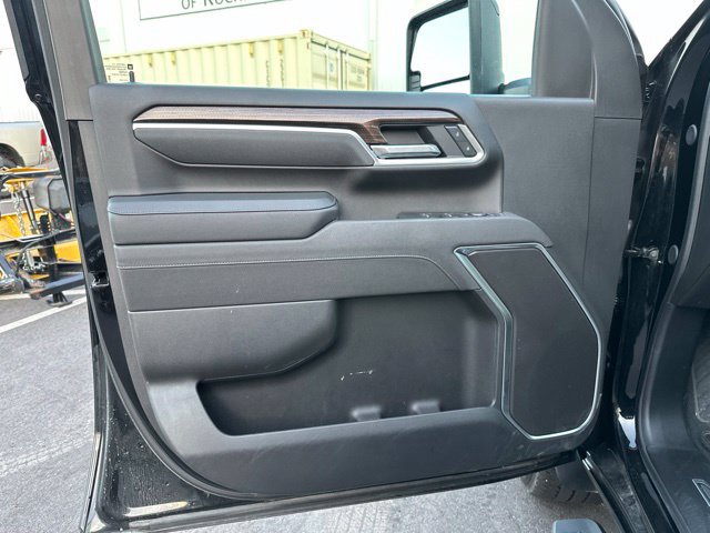 Used 2025 Chevrolet Silverado 2500 LT AWD/4WD image 18