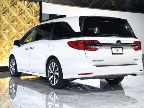 Used 2023 Honda Odyssey Touring image 7