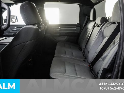 Used 2022 RAM 1500 Big Horn AWD/4WD image 17