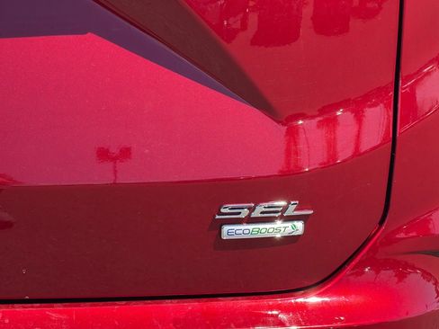 Used 2019 Ford Edge SEL w/ Equipment Group 201A FWD image 29