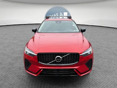 Used 2023 Volvo XC60 T8 Ultimate AWD/4WD image 9