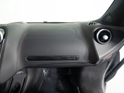 Used 2023 McLaren GT RWD image 32