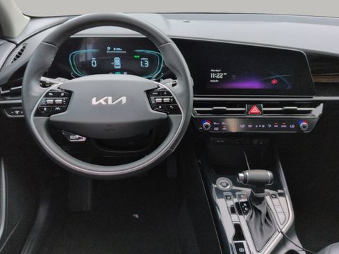 Certified 2023 Kia Niro EX FWD image 19