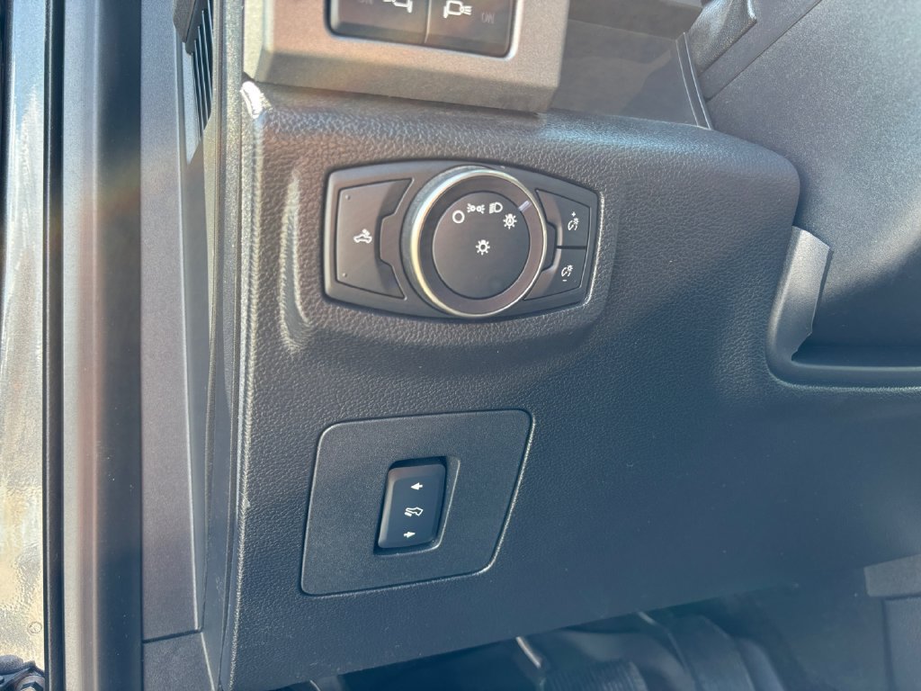Used 2018 Ford F150 Raptor w/ Equipment Group 802A Luxury AWD/4WD image 28