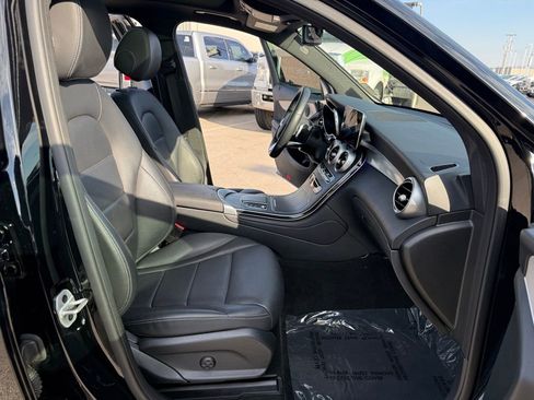 Used 2022 Mercedes-Benz GLC 300 4MATIC image 16