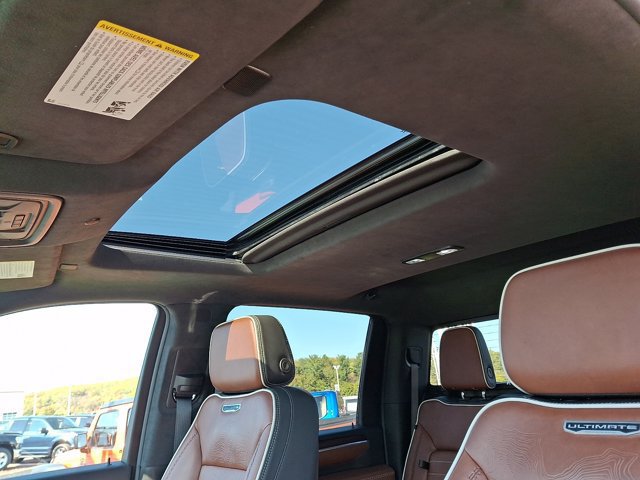 Used 2025 GMC Sierra 3500 Denali Ultimate AWD/4WD image 18