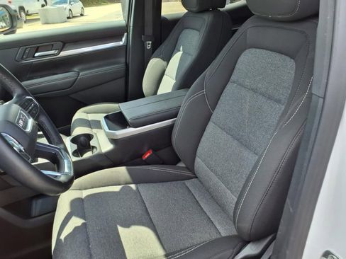 Used 2025 GMC Terrain Elevation image 11