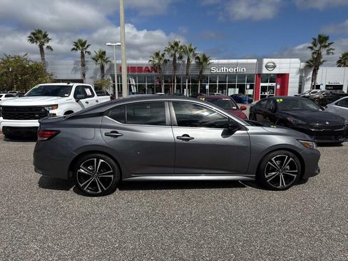 Certified 2023 Nissan Sentra SR w/ Trunk Package image 2
