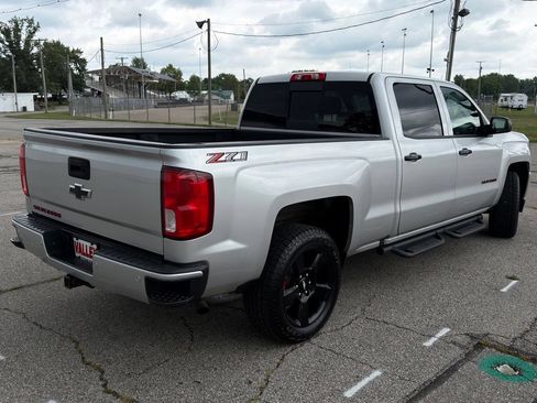Used 2018 Chevrolet Silverado 1500 LTZ Z71 w/ Redline Edition AWD/4WD image 13