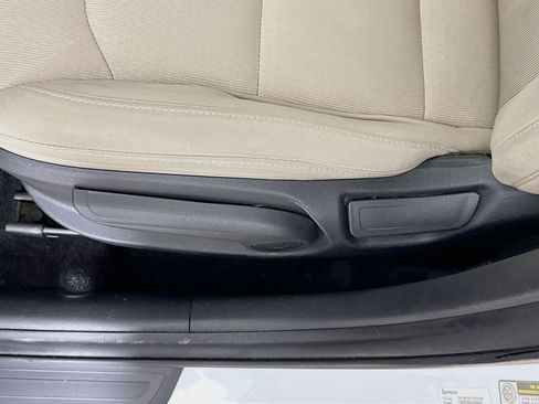 Used 2018 Hyundai Elantra SEL FWD image 22