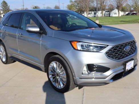 Used 2024 Ford Edge Titanium w/ Titanium Elite Package image 3