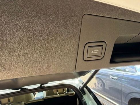 Used 2019 Cadillac XT5 AWD image 22