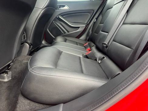 Used 2019 Mercedes-Benz GLA 250 4MATIC image 8