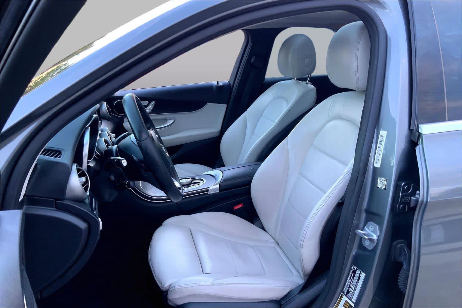 Used 2017 Mercedes-Benz C 300 Sedan image 8