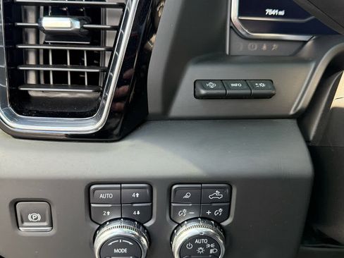 Used 2024 GMC Sierra 1500 Denali w/ Denali Reserve Package image 19