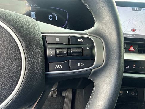 Used 2025 Kia Sportage EX w/ Premium Package AWD/4WD image 30