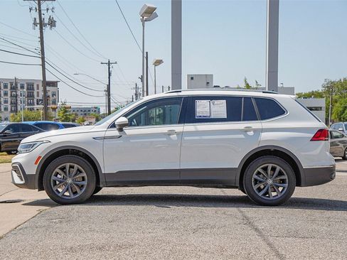 New 2024 Volkswagen Tiguan SE image 5