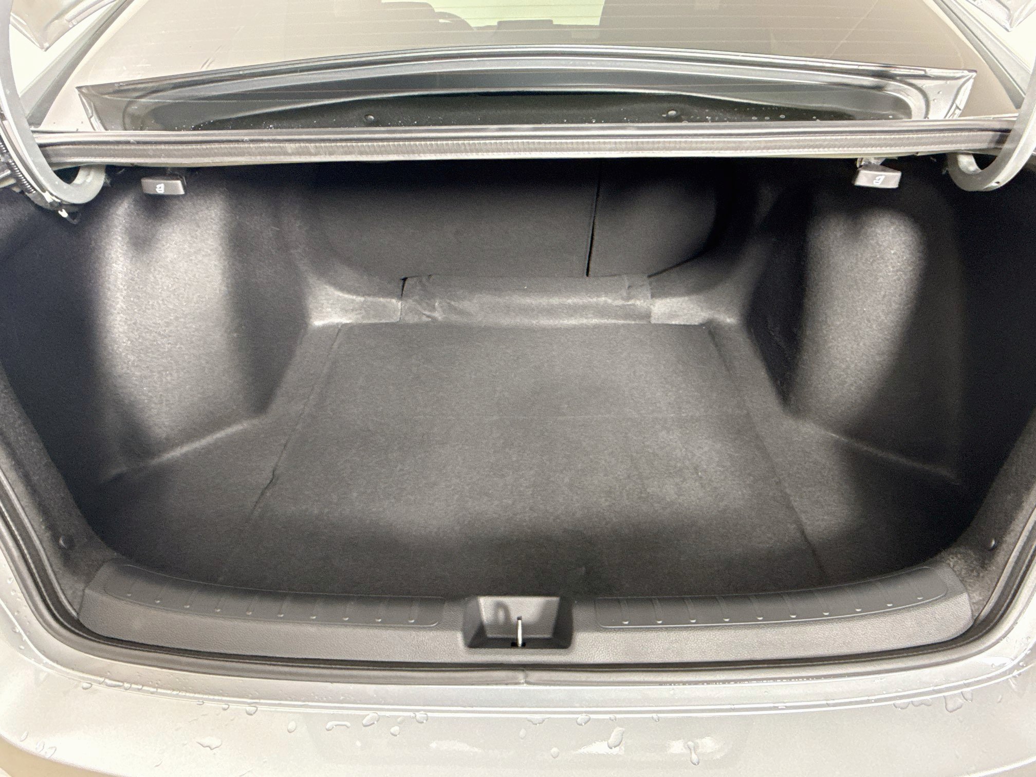 Used 2025 Honda Civic Sport image 25