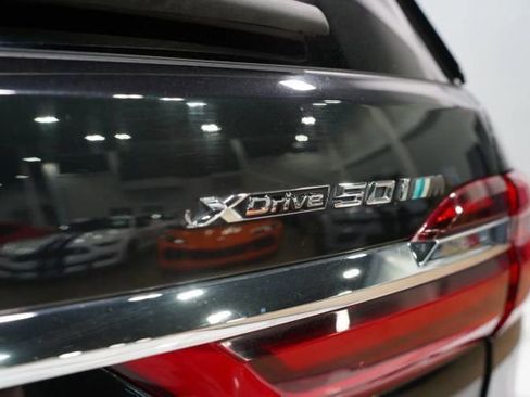 Used 2019 BMW X7 xDrive50i w/ Dynamic Handling Package AWD/4WD image 9