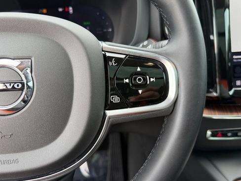 Used 2024 Volvo XC60 T8 Plus w/ Climate Package AWD/4WD image 19