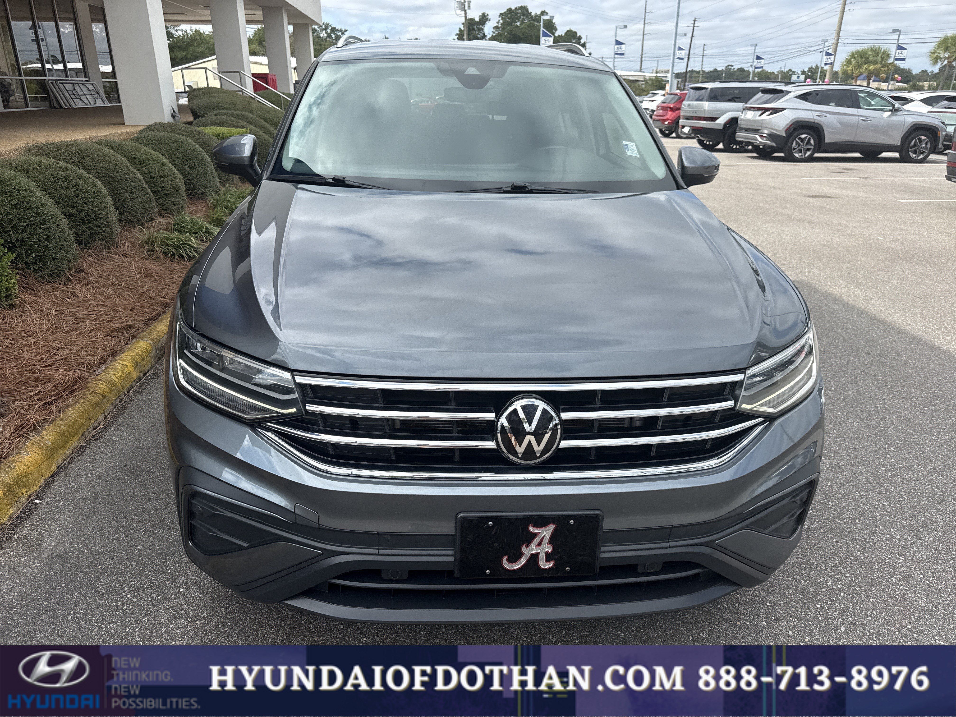 Used 2023 Volkswagen Tiguan SE FWD image 6