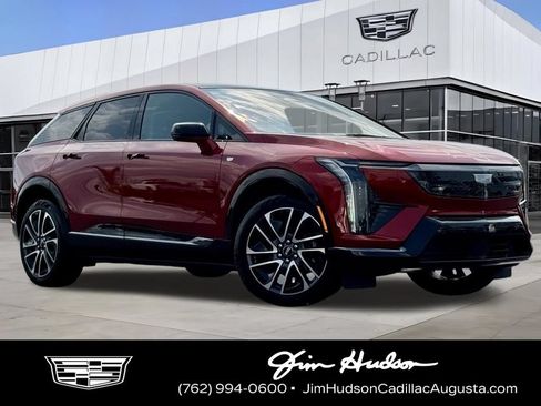 Certified 2025 Cadillac Optiq Sport 2 w/ LPO, Floor Liner Package AWD/4WD image 1