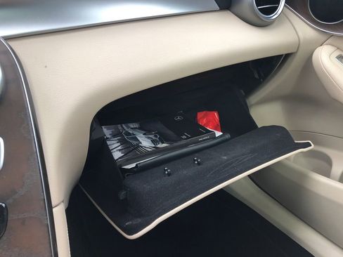 Used 2018 Mercedes-Benz GLC 300 GLC 300 image 35