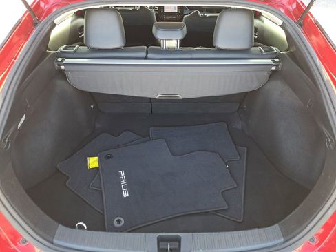 Certified 2021 Toyota Prius XLE w/ Premium Convenience Package image 6