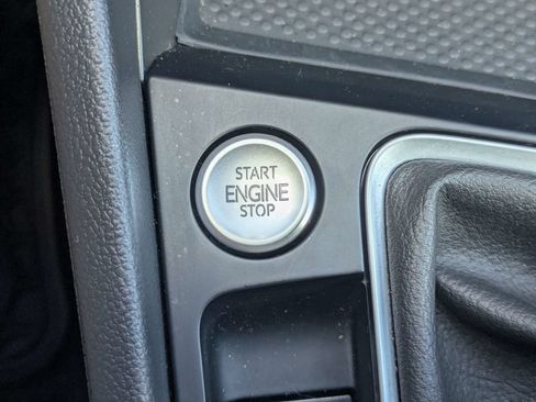 Certified 2025 Volkswagen Jetta GLI Autobahn FWD image 33