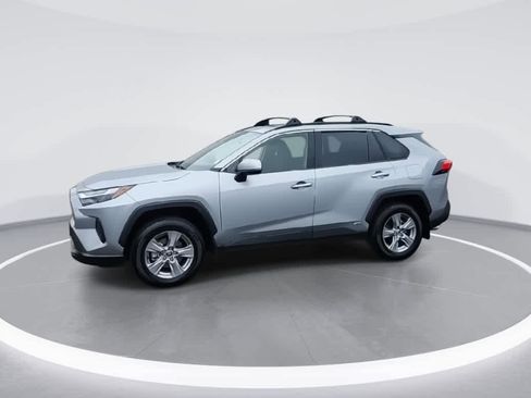 Certified 2025 Toyota RAV4 XLE w/ Convenience Package image 4