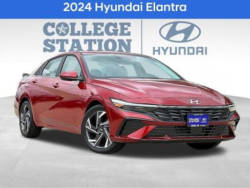 Used 2024 Hyundai Elantra SEL w/ Convenience Package image 1