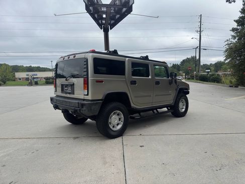 Used 2004 HUMMER H2 Base 4WD 4dr SUV image 15