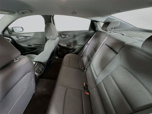 Used 2024 Chevrolet Malibu LT FWD image 11