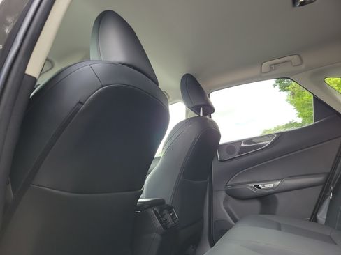 Used 2024 Lexus NX 250 FWD w/ Towing Package (2000 Lbs) image 13