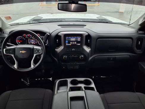 Used 2023 Chevrolet Silverado 2500 Custom w/ Custom Convenience Package AWD/4WD image 3