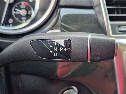 Used 2016 Mercedes-Benz GL 550 4MATIC image 14