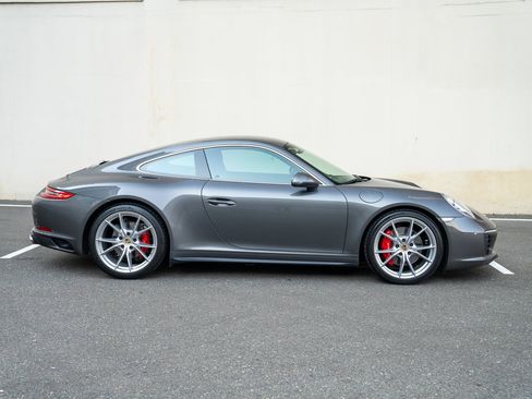 Used 2019 Porsche 911 Carrera 4S w/ Sport Chrono Package image 8